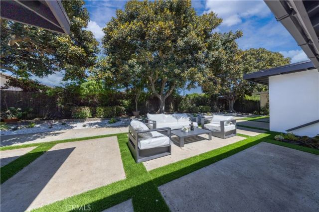 19421 Sierra Lago, Irvine, CA 92603
