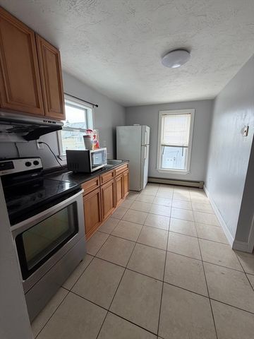 192 Billings St Quincy 3, Quincy, MA 02171