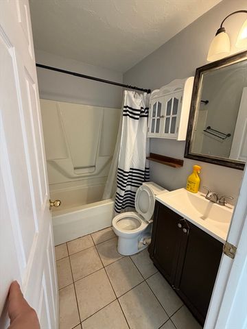 192 Billings St Quincy 3, Quincy, MA 02171