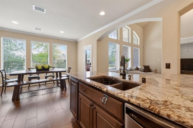 10 Cayuga Pond Court, Spring, TX 77389