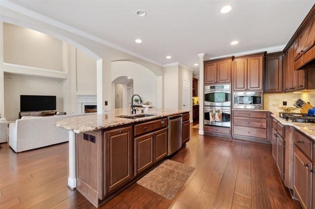 10 Cayuga Pond Court, Spring, TX 77389