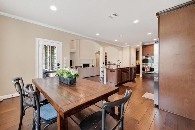 10 Cayuga Pond Court, Spring, TX 77389