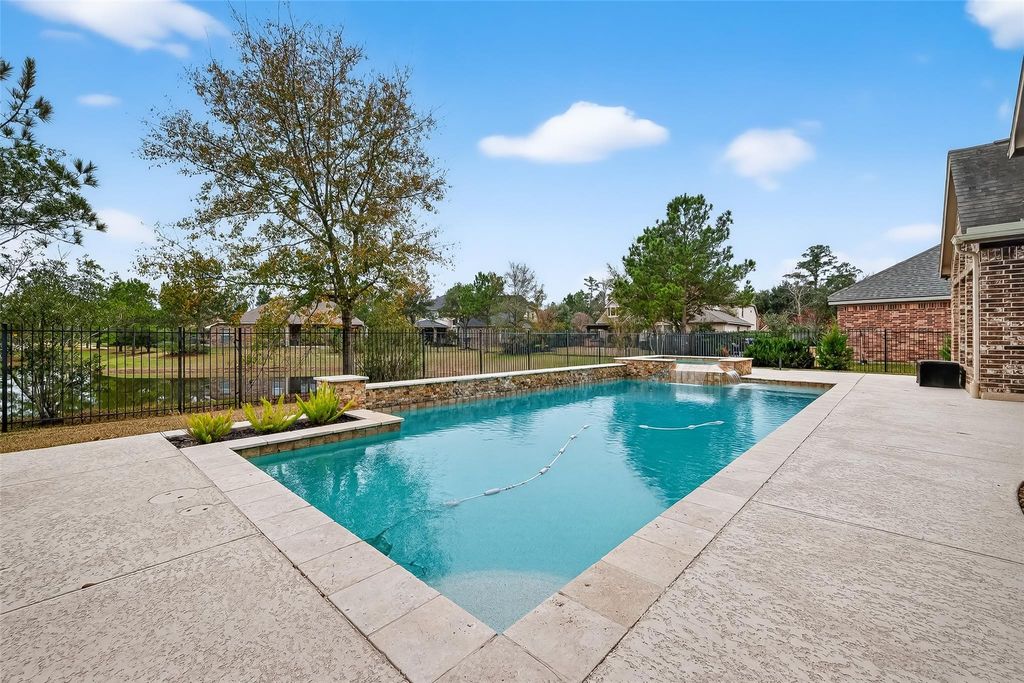 10 Cayuga Pond Court, Spring, TX 77389
