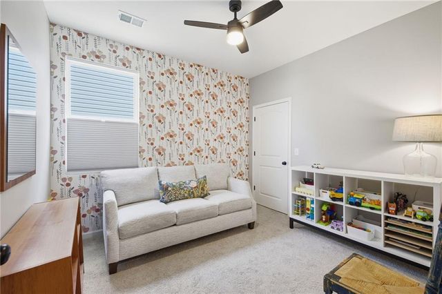 27116 E Sycamore Street, Lee's Summit, MO 64086