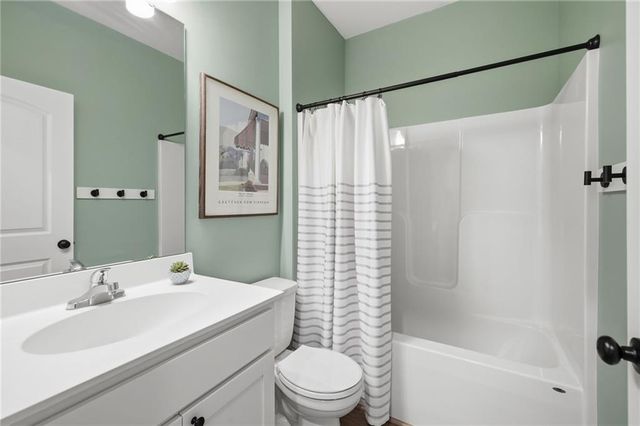 27116 E Sycamore Street, Lee's Summit, MO 64086