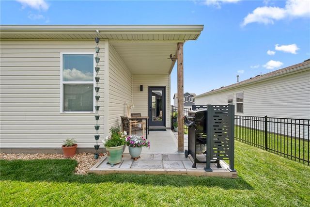 27116 E Sycamore Street, Lee's Summit, MO 64086