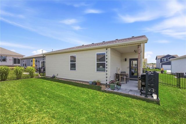 27116 E Sycamore Street, Lee's Summit, MO 64086