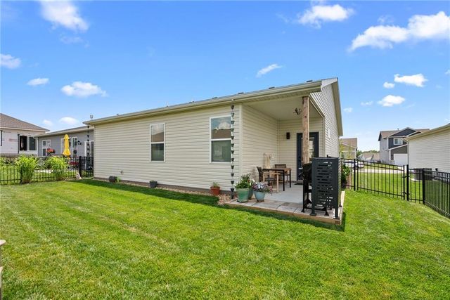 27116 E Sycamore Street, Lee's Summit, MO 64086