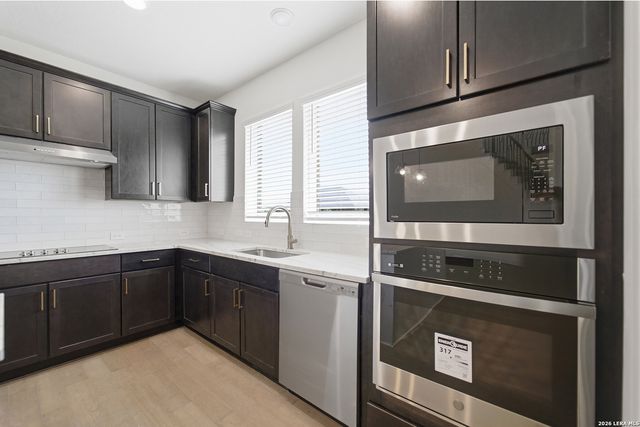 146 Richard Drive, Castroville, TX 78009
