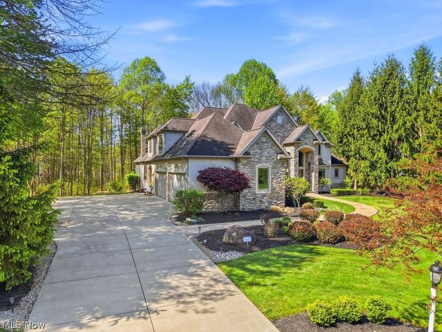 7312 Stockwood Drive, Solon, OH 44139