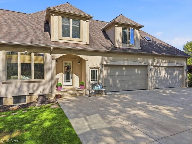 7312 Stockwood Drive, Solon, OH 44139