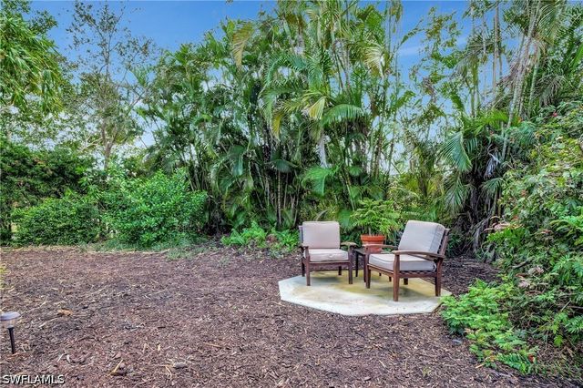 194 Wickliffe DR, Naples, FL 34110