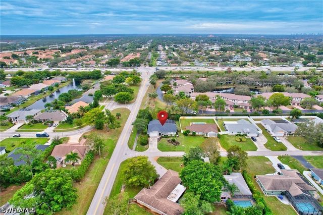 194 Wickliffe DR, Naples, FL 34110