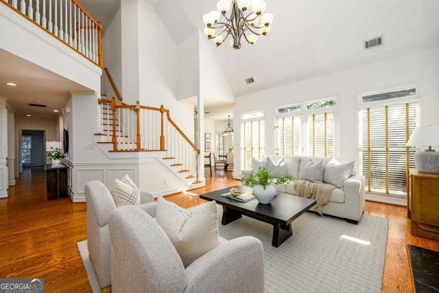 1560 Oak Park Cove, Decatur, GA 30033