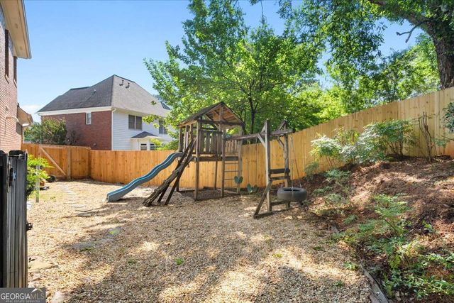 1560 Oak Park Cove, Decatur, GA 30033