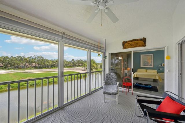 5588 GOLF POINTE DRIVE 1, Sarasota, FL 34243