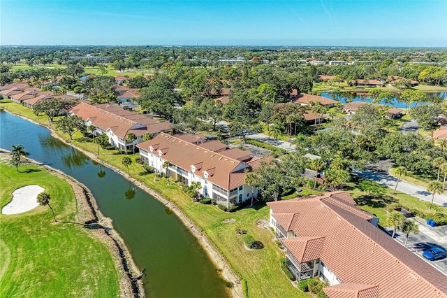 5588 GOLF POINTE DRIVE 1, Sarasota, FL 34243