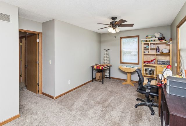 205 NE 9th Street, Ankeny, IA 50021