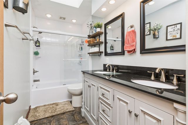 205 NE 9th Street, Ankeny, IA 50021