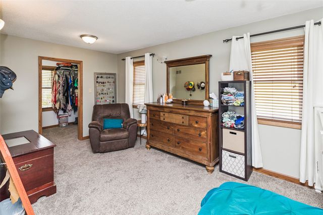 205 NE 9th Street, Ankeny, IA 50021