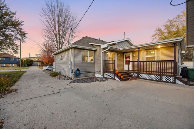 205 NE 9th Street, Ankeny, IA 50021