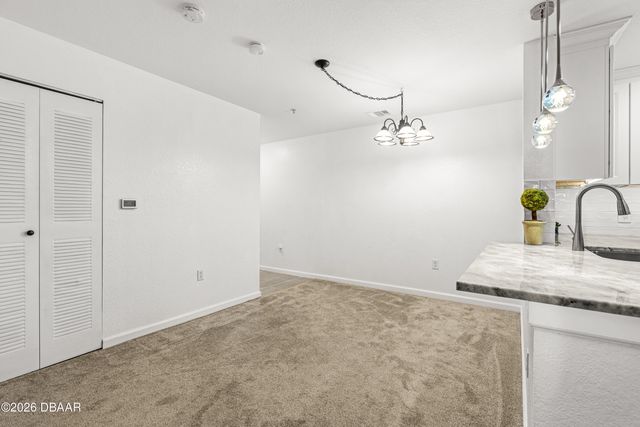 940 Village Trl Unit 3-202, Port Orange, FL 32127