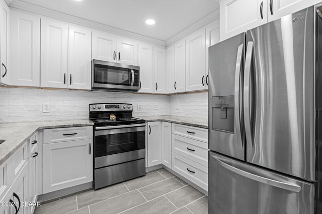 940 Village Trl Unit 3-202, Port Orange, FL 32127