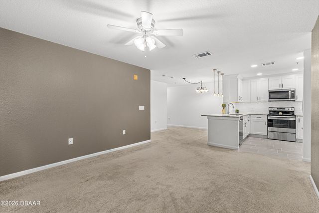 940 Village Trl Unit 3-202, Port Orange, FL 32127