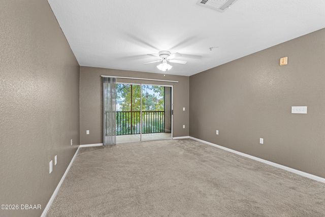 940 Village Trl Unit 3-202, Port Orange, FL 32127