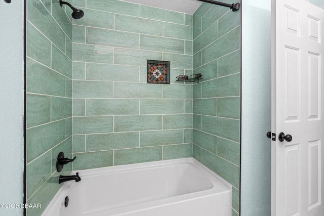 940 Village Trl Unit 3-202, Port Orange, FL 32127