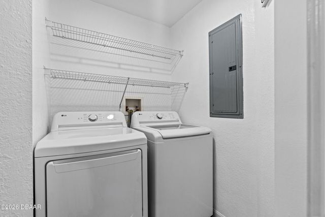 940 Village Trl Unit 3-202, Port Orange, FL 32127