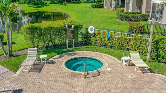 940 Village Trl Unit 3-202, Port Orange, FL 32127