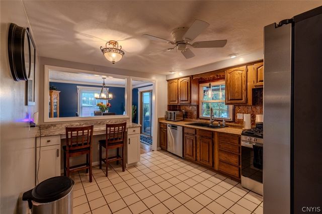 4940 Crestwood Lane, Onondaga, NY 13215