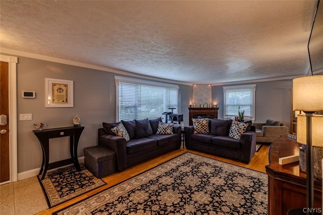 4940 Crestwood Lane, Onondaga, NY 13215