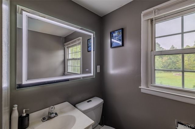 4940 Crestwood Lane, Onondaga, NY 13215