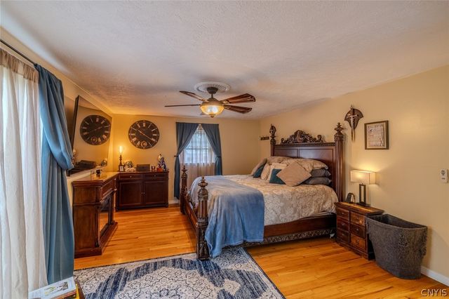 4940 Crestwood Lane, Onondaga, NY 13215