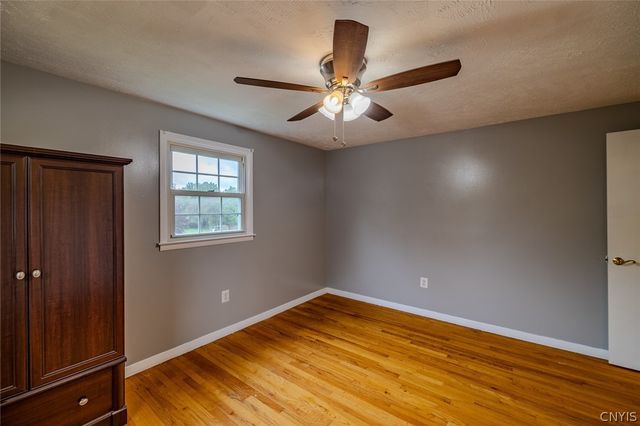 4940 Crestwood Lane, Onondaga, NY 13215