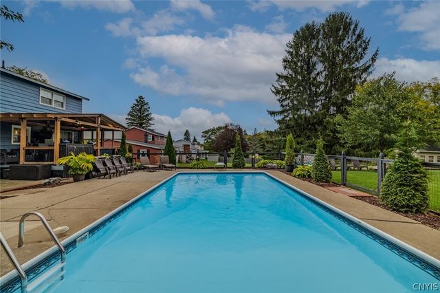 4940 Crestwood Lane, Onondaga, NY 13215