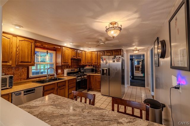 4940 Crestwood Lane, Onondaga, NY 13215