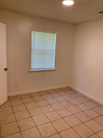 1941 CLIFTON AVE, Memphis, TN 38127