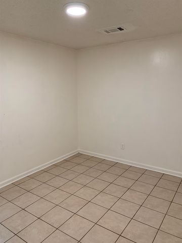 1941 CLIFTON AVE, Memphis, TN 38127