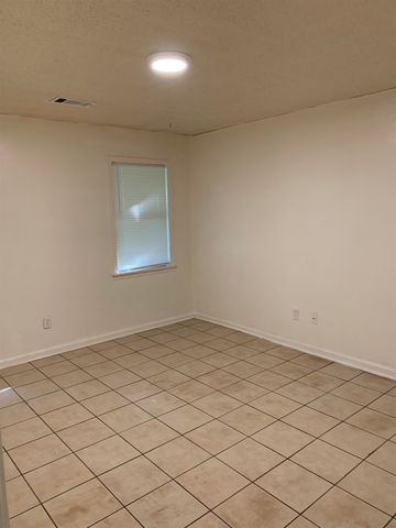 1941 CLIFTON AVE, Memphis, TN 38127