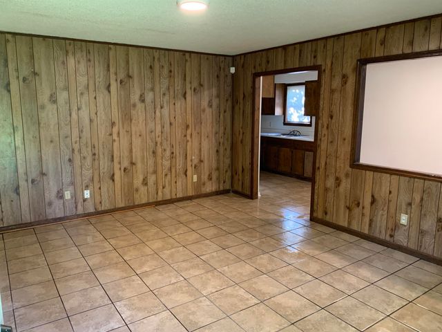 1941 CLIFTON AVE, Memphis, TN 38127