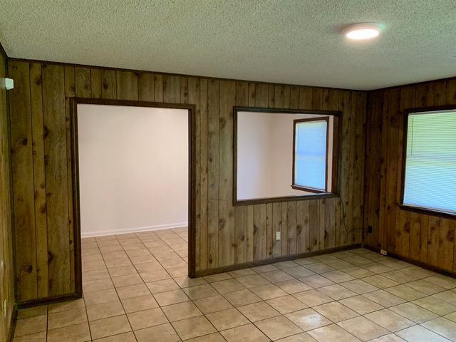 1941 CLIFTON AVE, Memphis, TN 38127