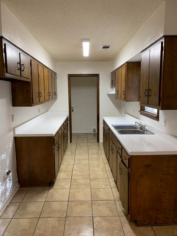 1941 CLIFTON AVE, Memphis, TN 38127