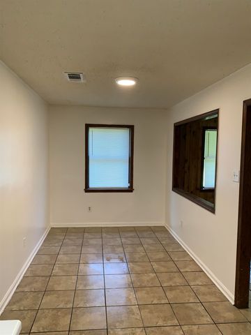 1941 CLIFTON AVE, Memphis, TN 38127