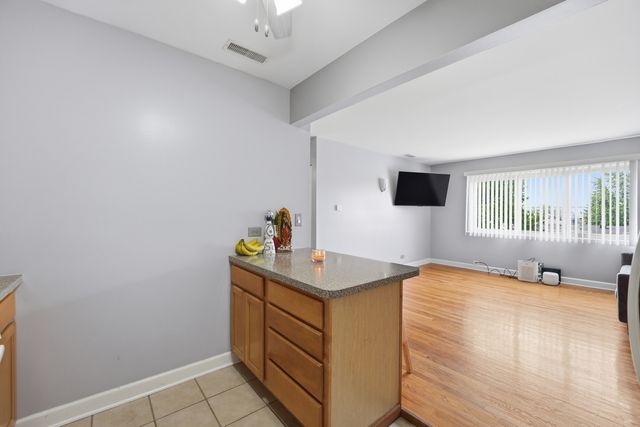 3846 25th Avenue 6, Schiller Park, IL 60176