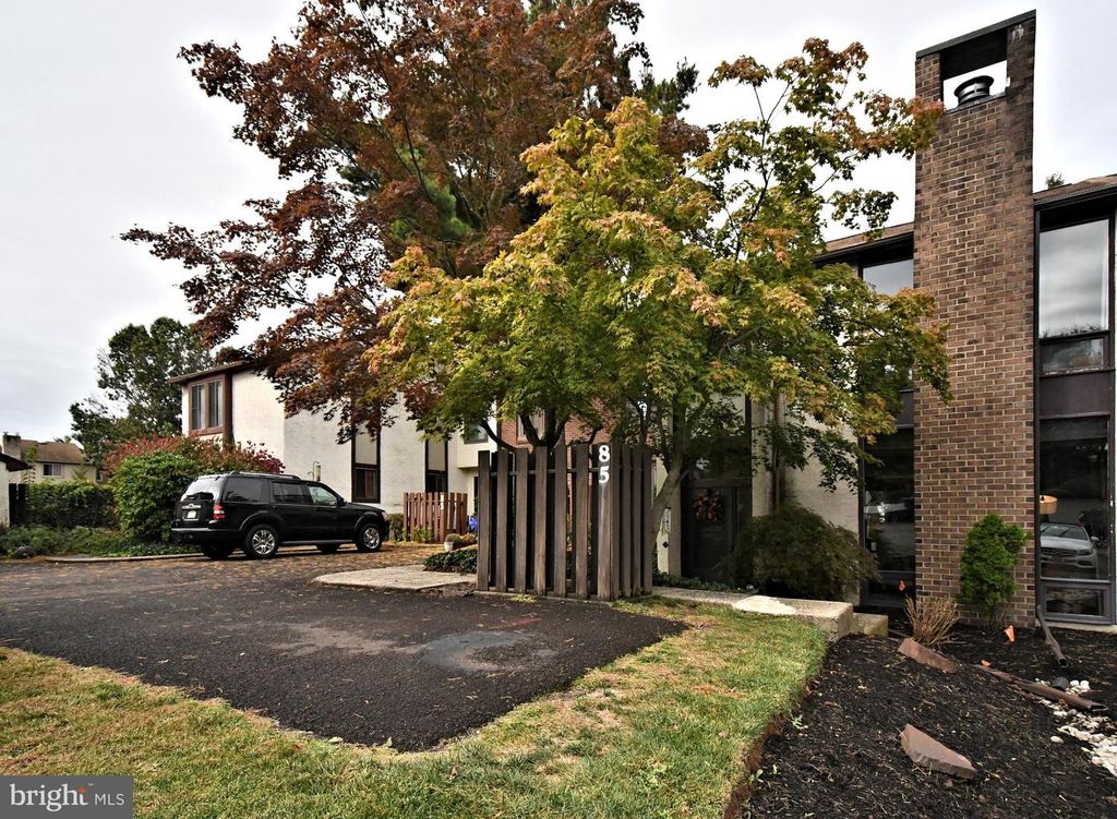 85 QUEENS CIR, Chalfont, PA 18914