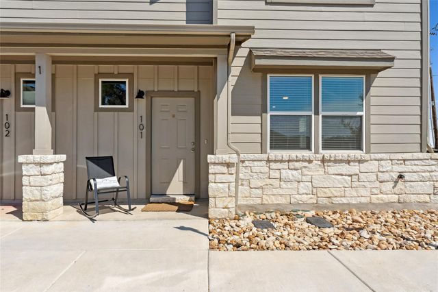 520-1304B Powell Drive, Leander, TX 78641