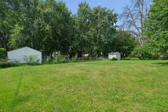 7813 53rd Avenue N, New Hope, MN 55428